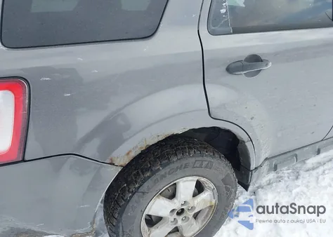 2010 Ford Escape Xlt из США, поврежденный, VIN 1FMCU9DG6AKC14683